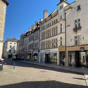 BEAUNE  APPARTEMENT D'EXCEPTION COEUR DE VILLE