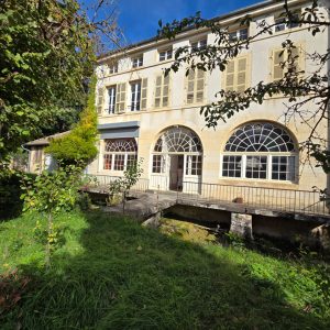 A 5 MINUTES DE BEAUNE