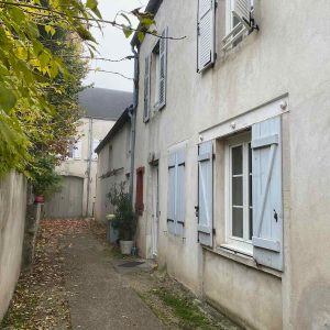 MEURSAULT // BATIMENT DE DEUX LOGEMENTS ET GARAGE